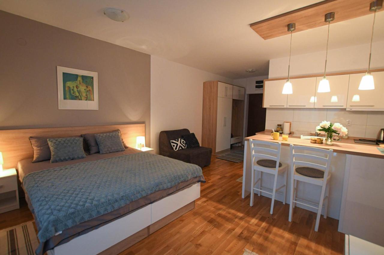 Apartment Plaza Kladovo Exterior photo